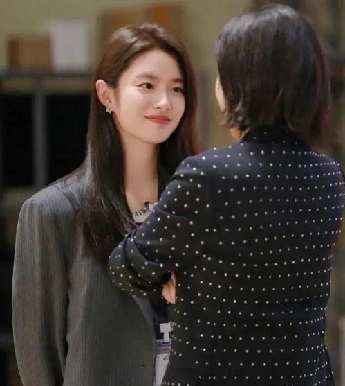 娱乐圈吃瓜爆料女生,揭秘明星背后的秘密恋情与是非风波